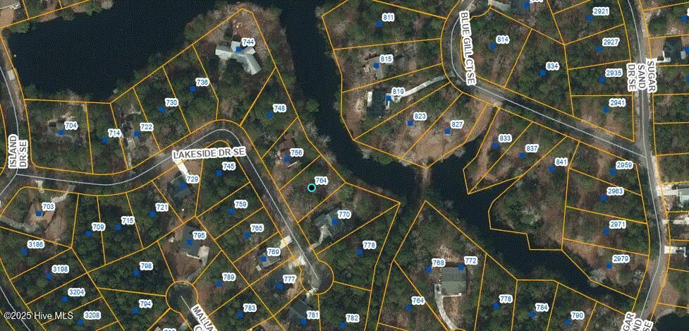 764 Lakeside Drive SE