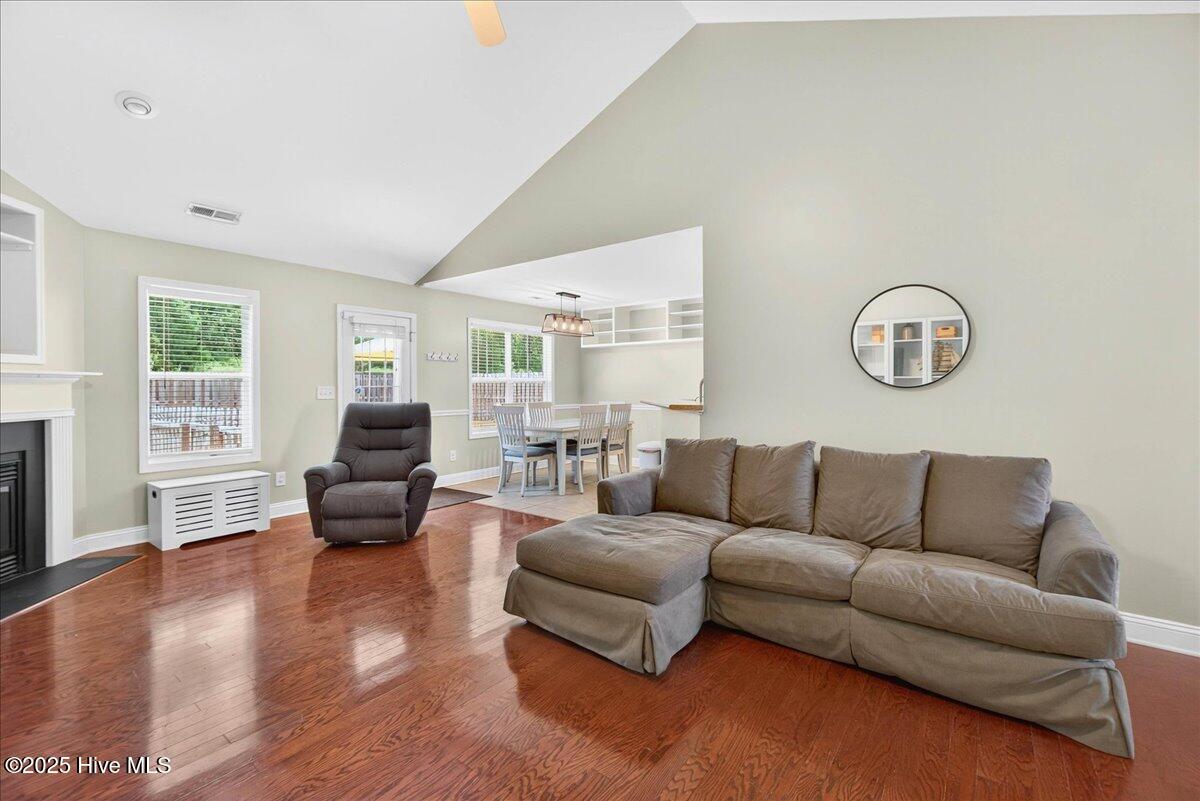 1009 Stonesthrow Court