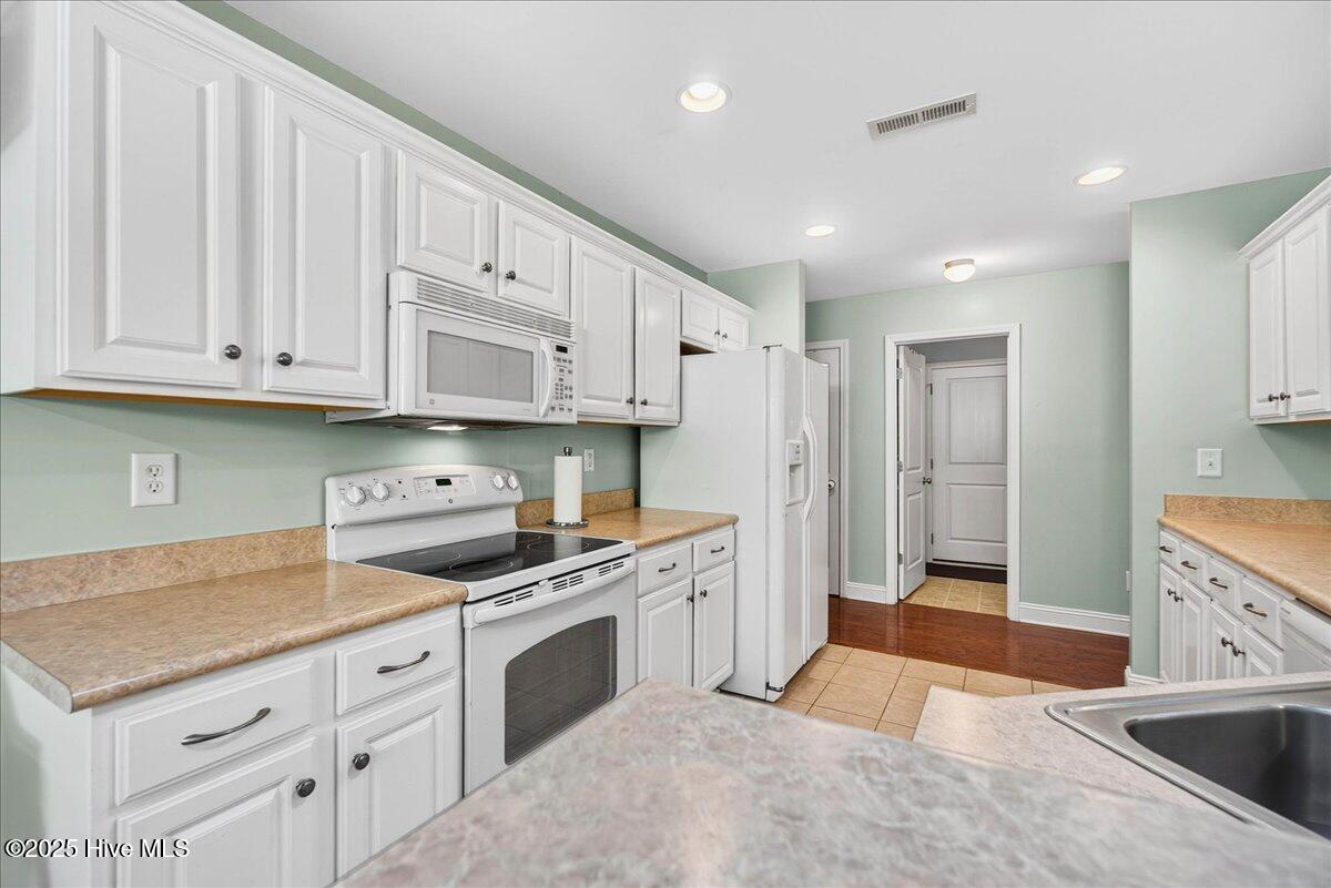 1009 Stonesthrow Court