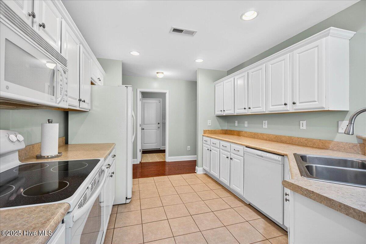 1009 Stonesthrow Court