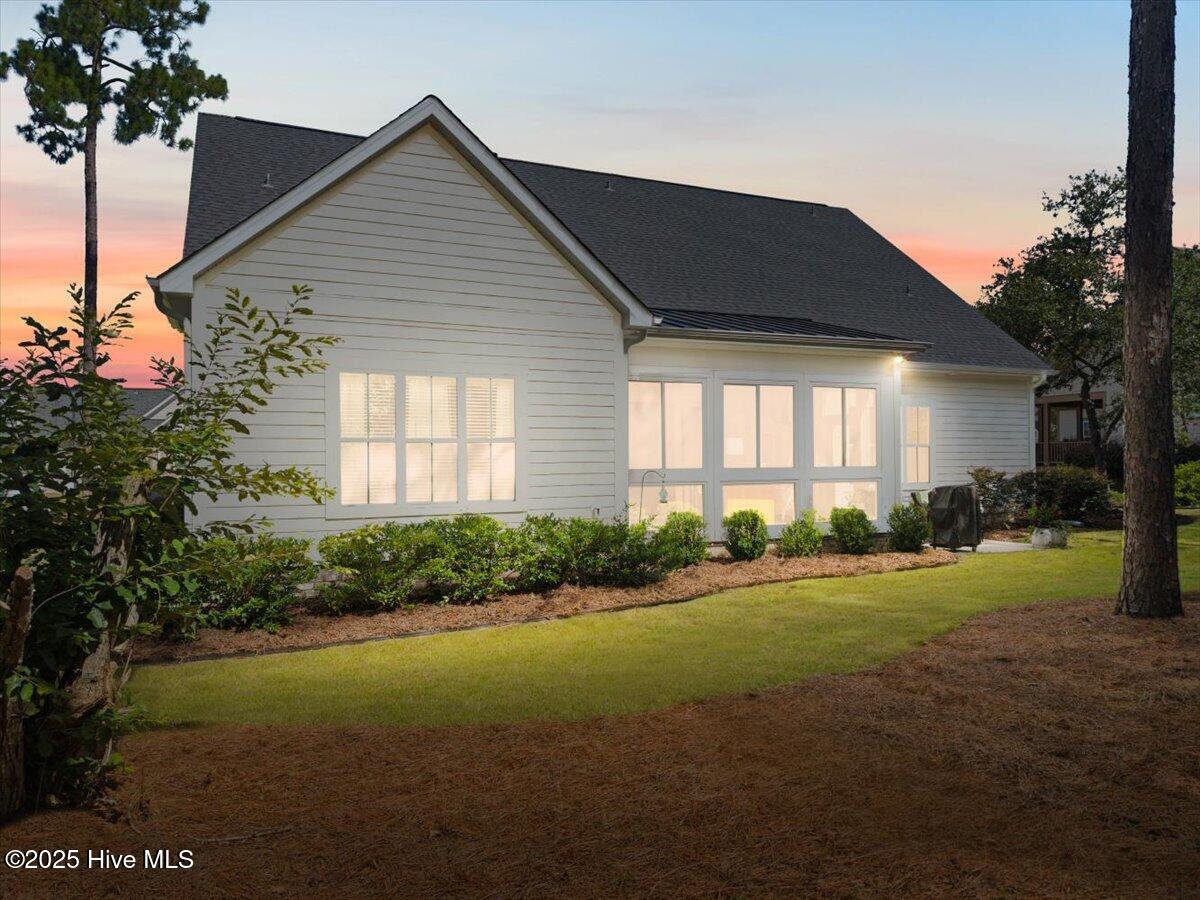 749 Breezewood Drive SE