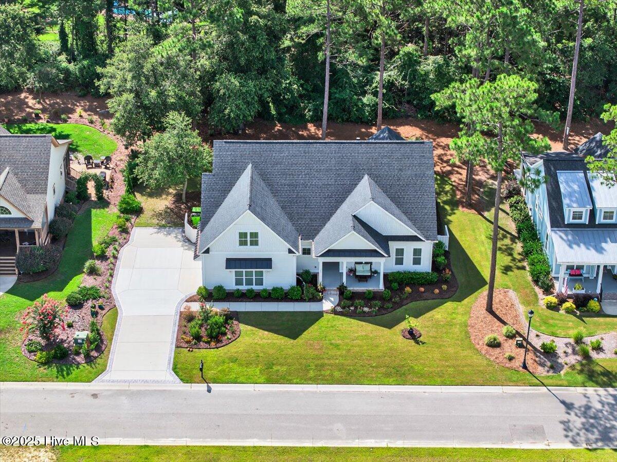 749 Breezewood Drive SE