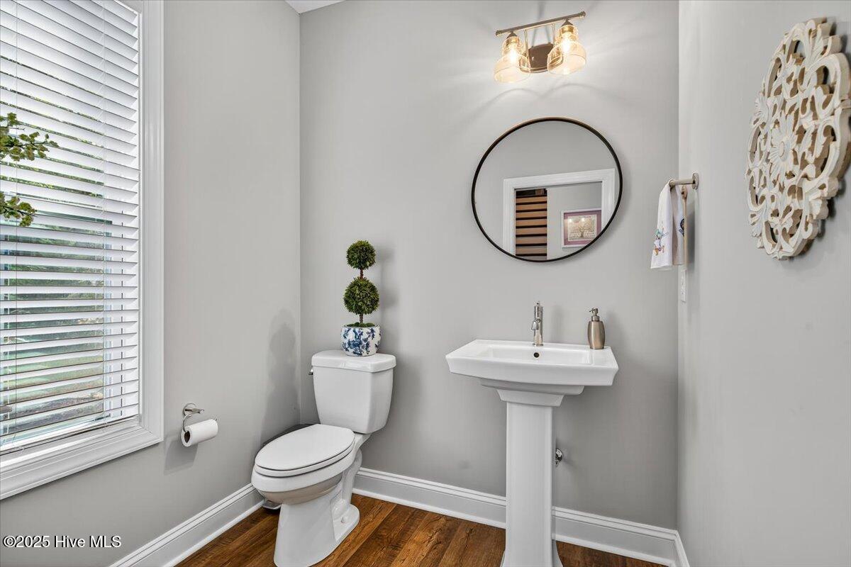 749 Breezewood Drive SE