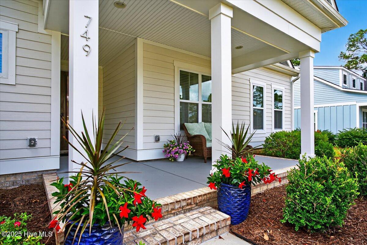 749 Breezewood Drive SE