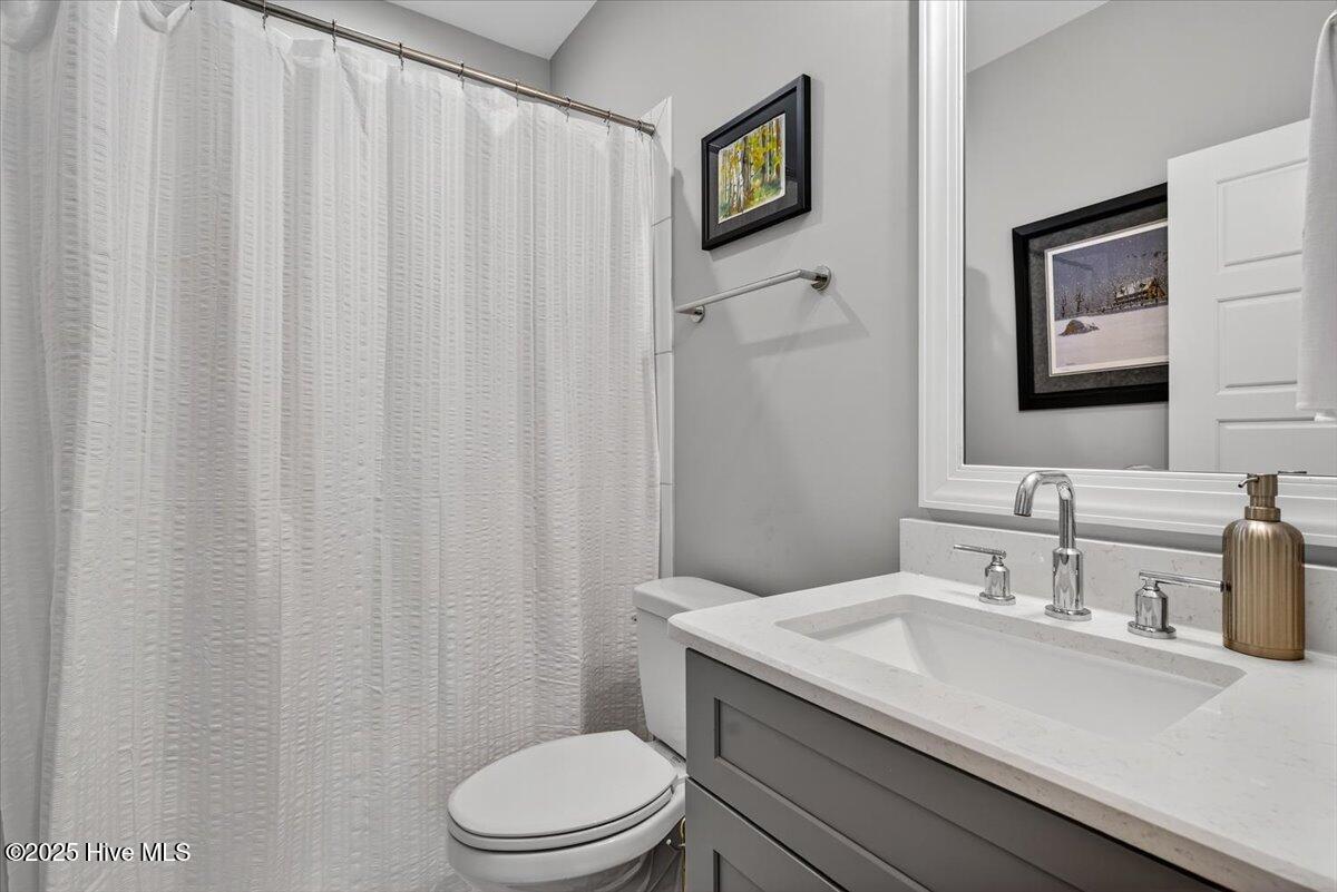 749 Breezewood Drive SE