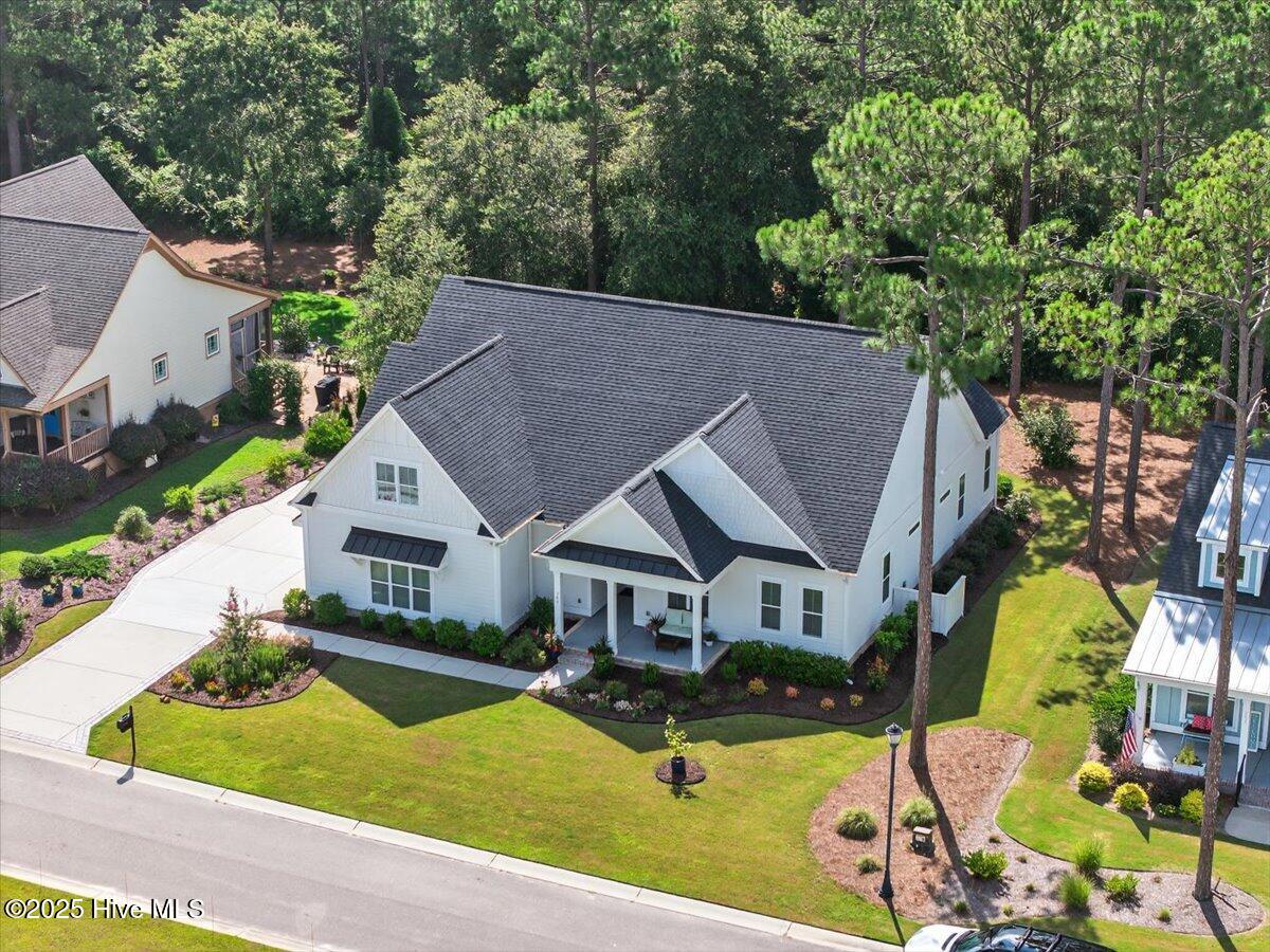 749 Breezewood Drive SE