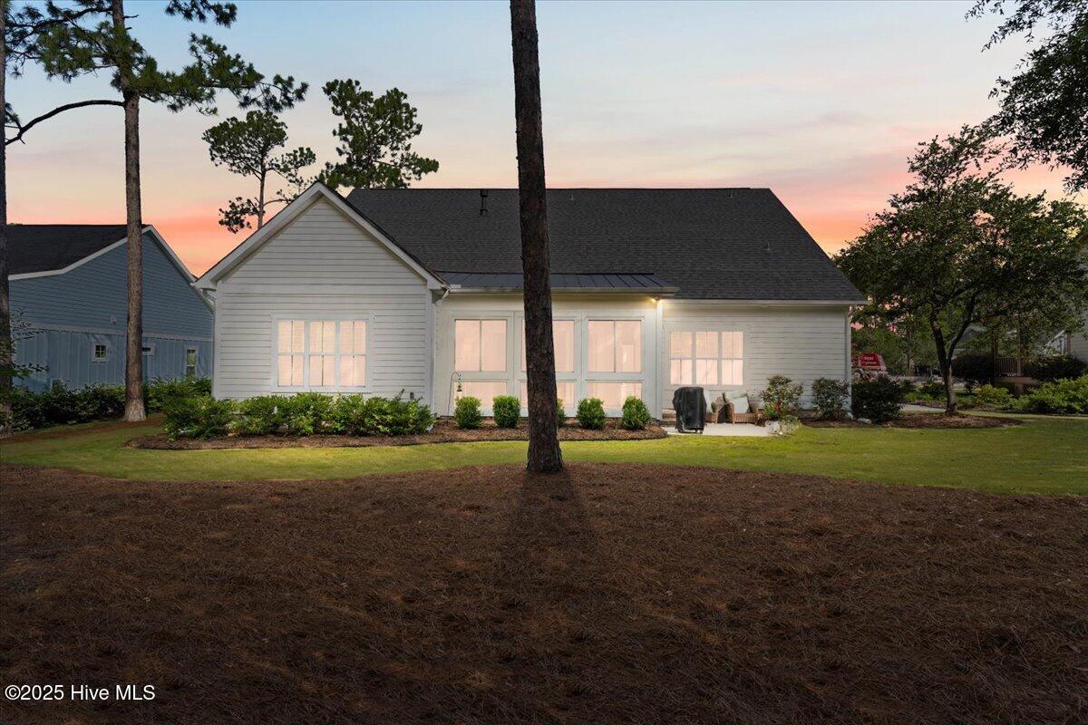 749 Breezewood Drive SE