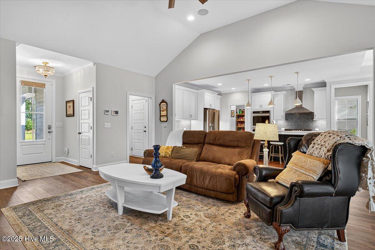 749 Breezewood Drive SE