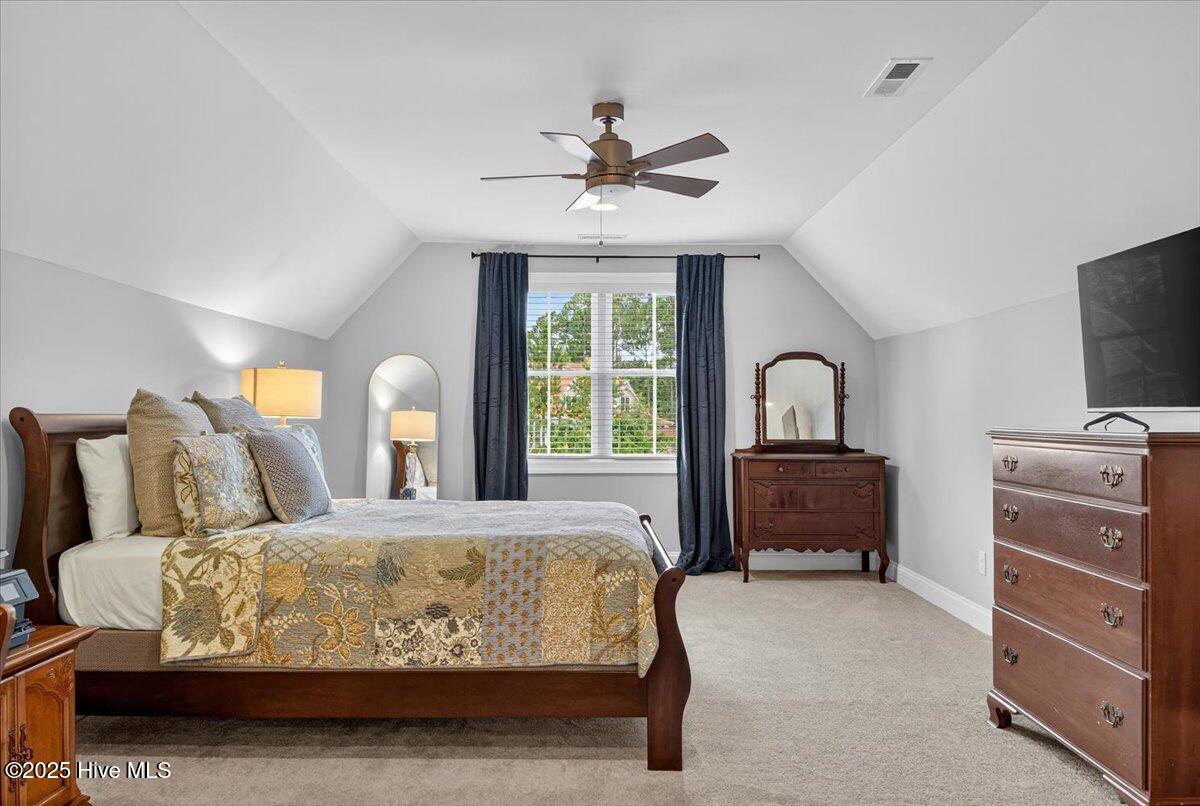 749 Breezewood Drive SE