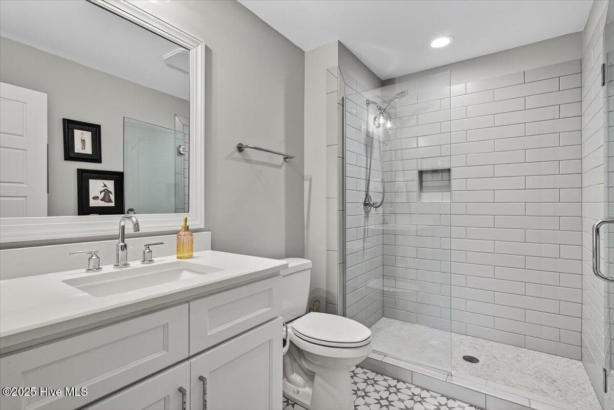 749 Breezewood Drive SE