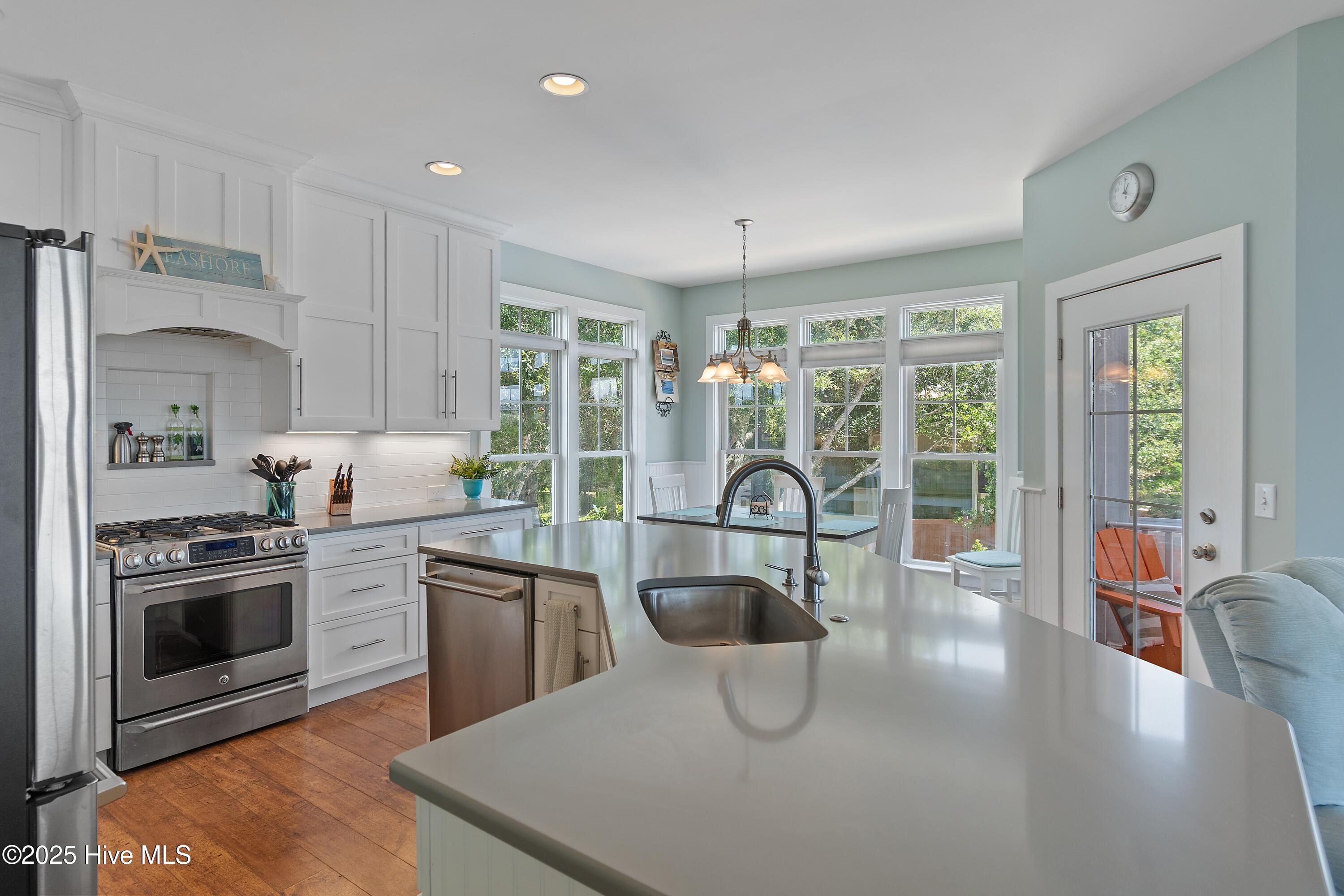 2542 Marsh Hen Drive