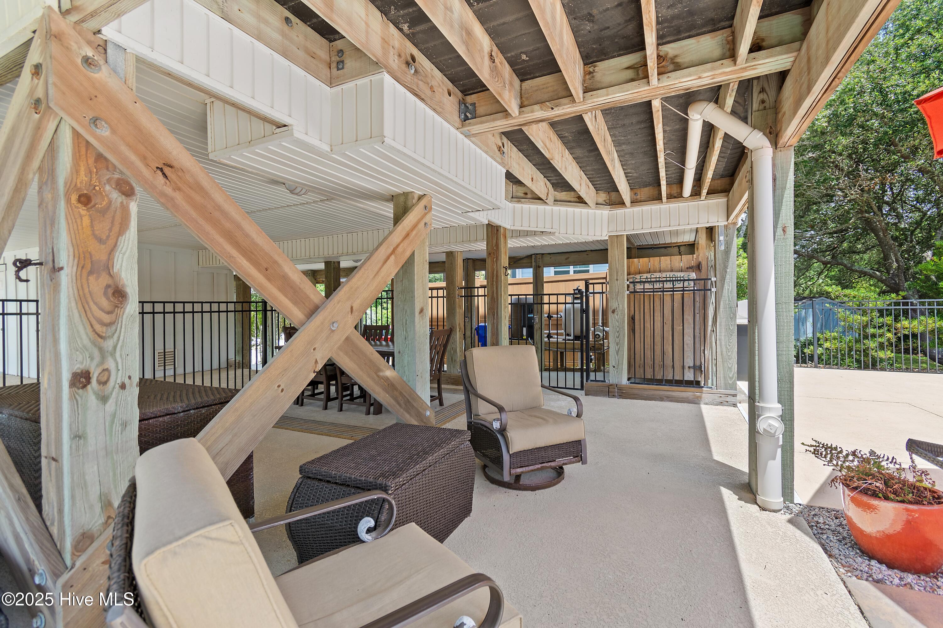 2542 Marsh Hen Drive