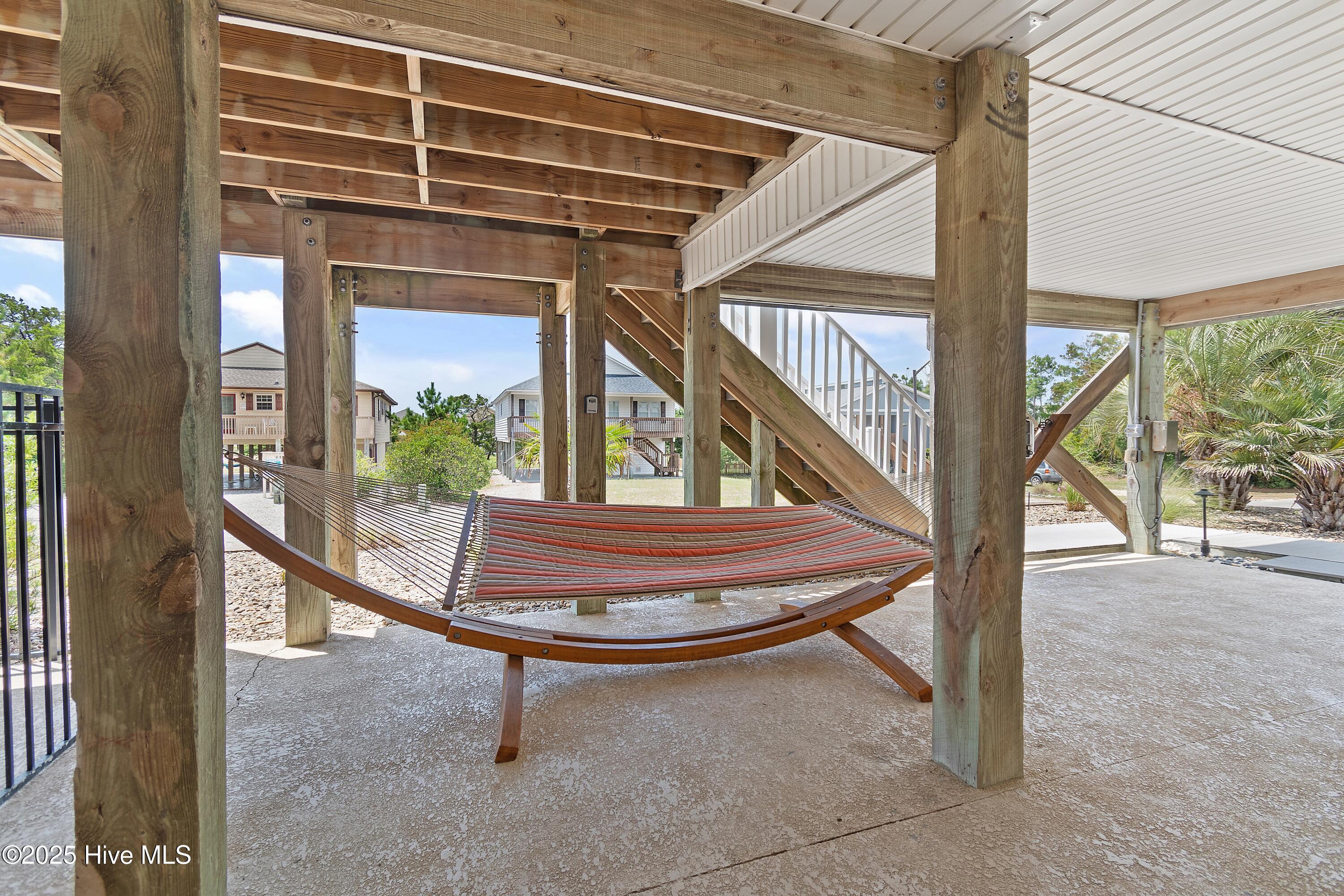 2542 Marsh Hen Drive