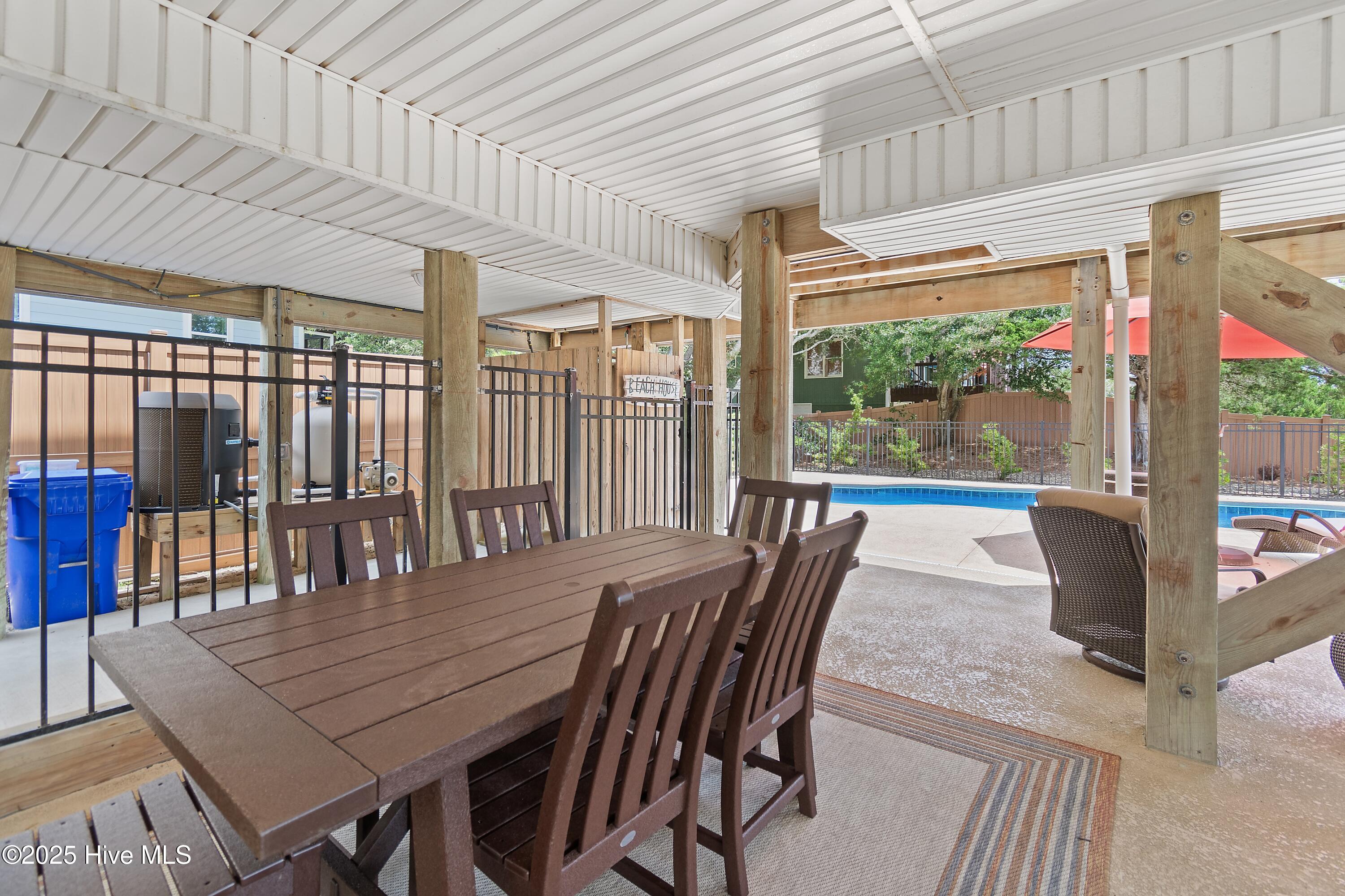 2542 Marsh Hen Drive