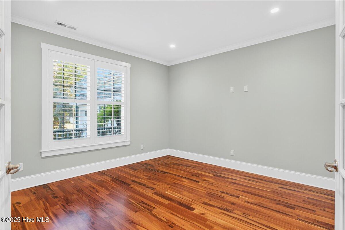 2744 Cedar Crest Drive