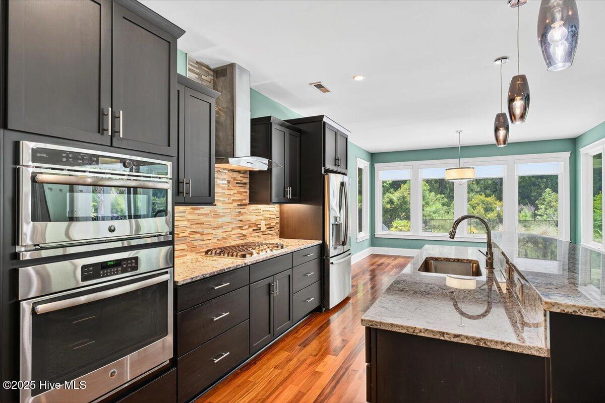 2744 Cedar Crest Drive