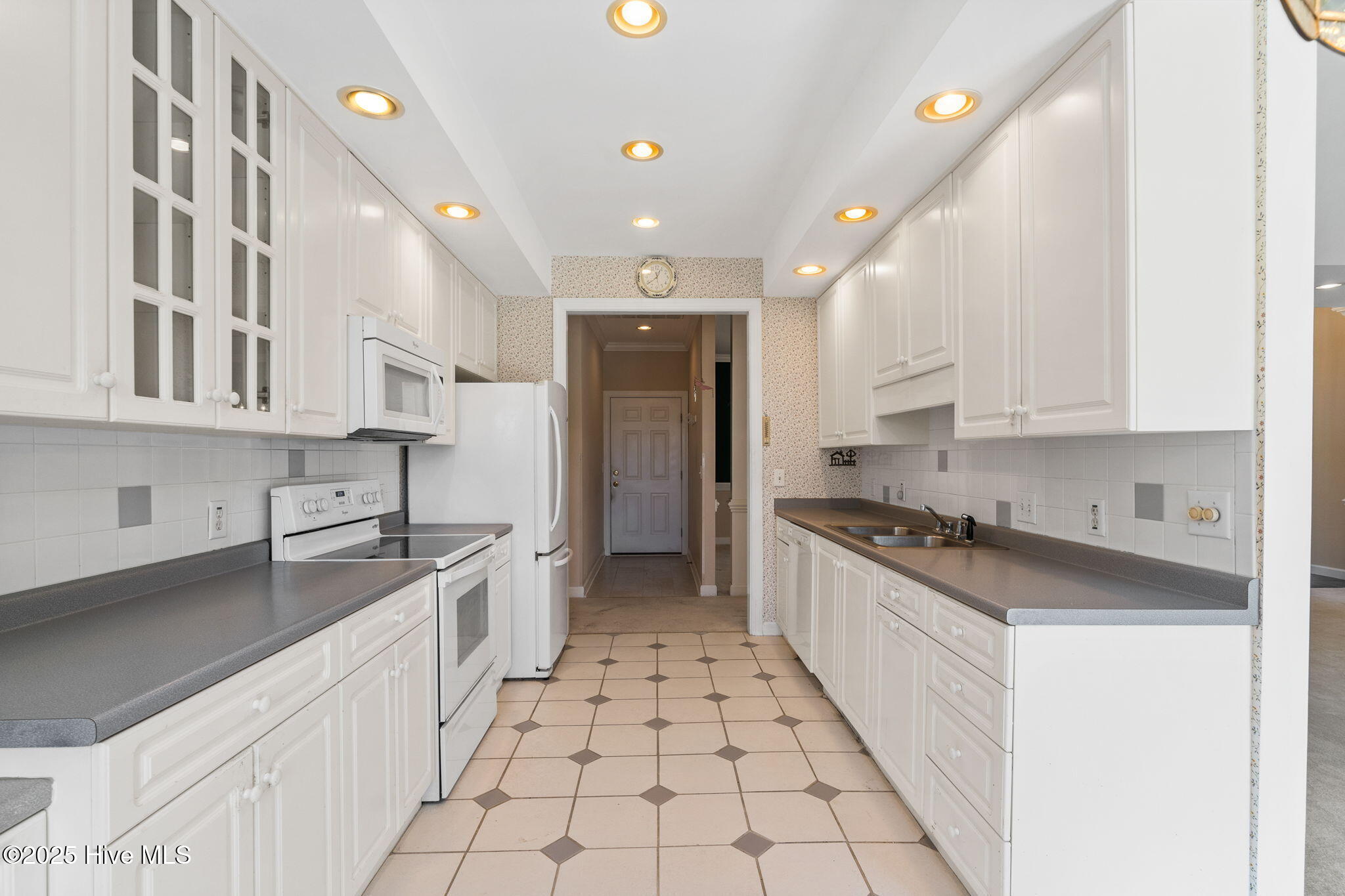 3223 St Andrews Circle SE