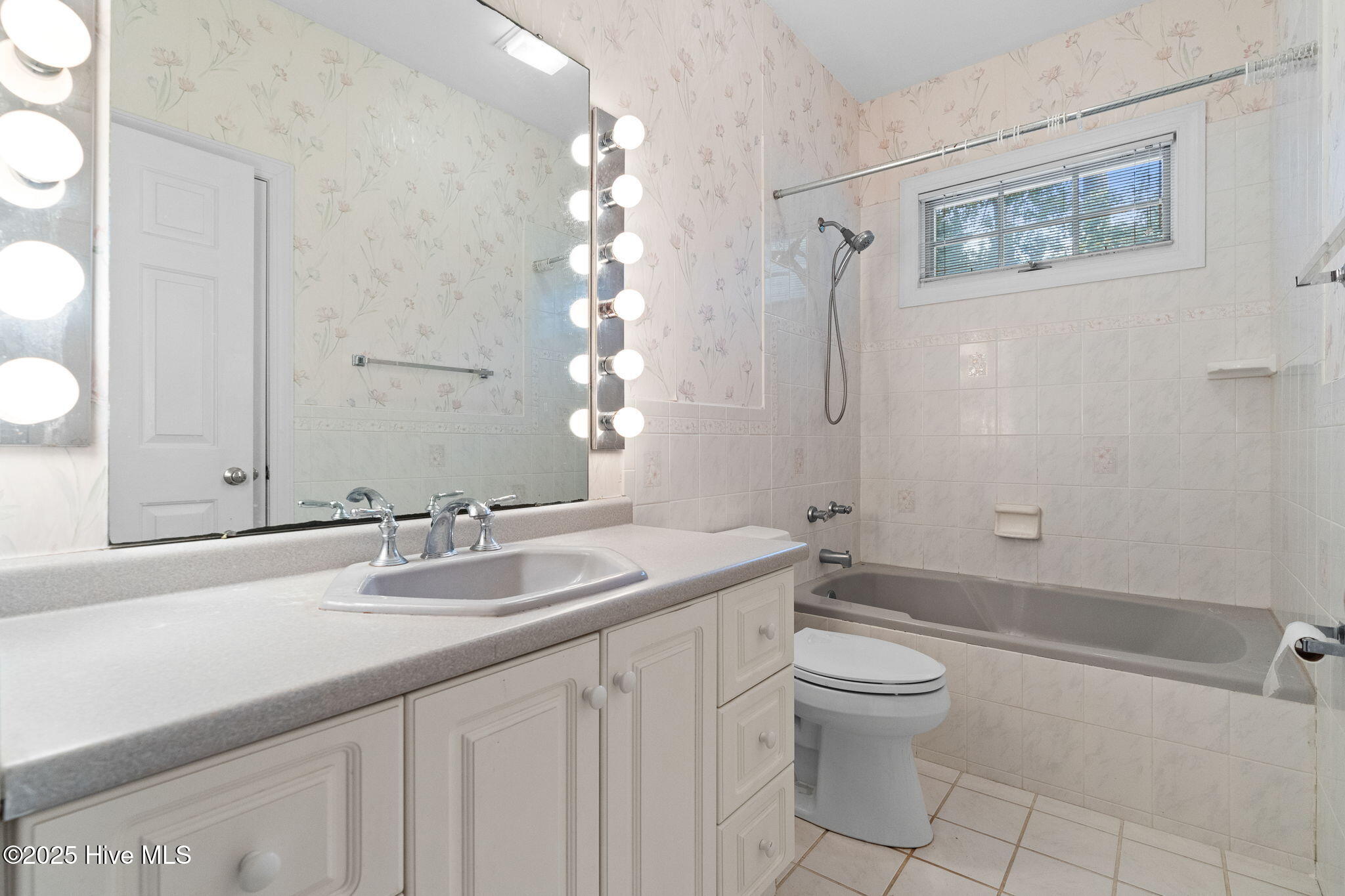 3223 St Andrews Circle SE