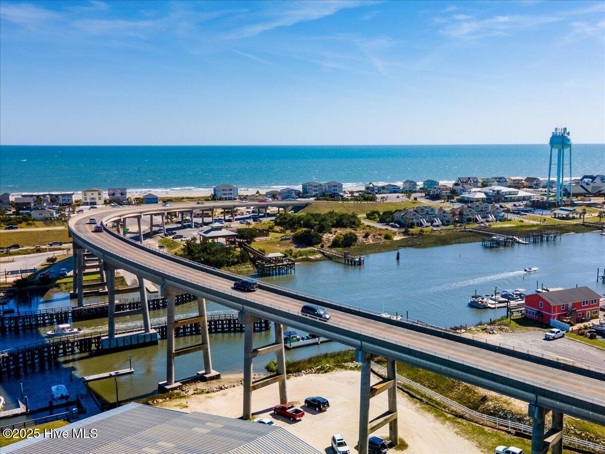 877 Ocean Boulevard W