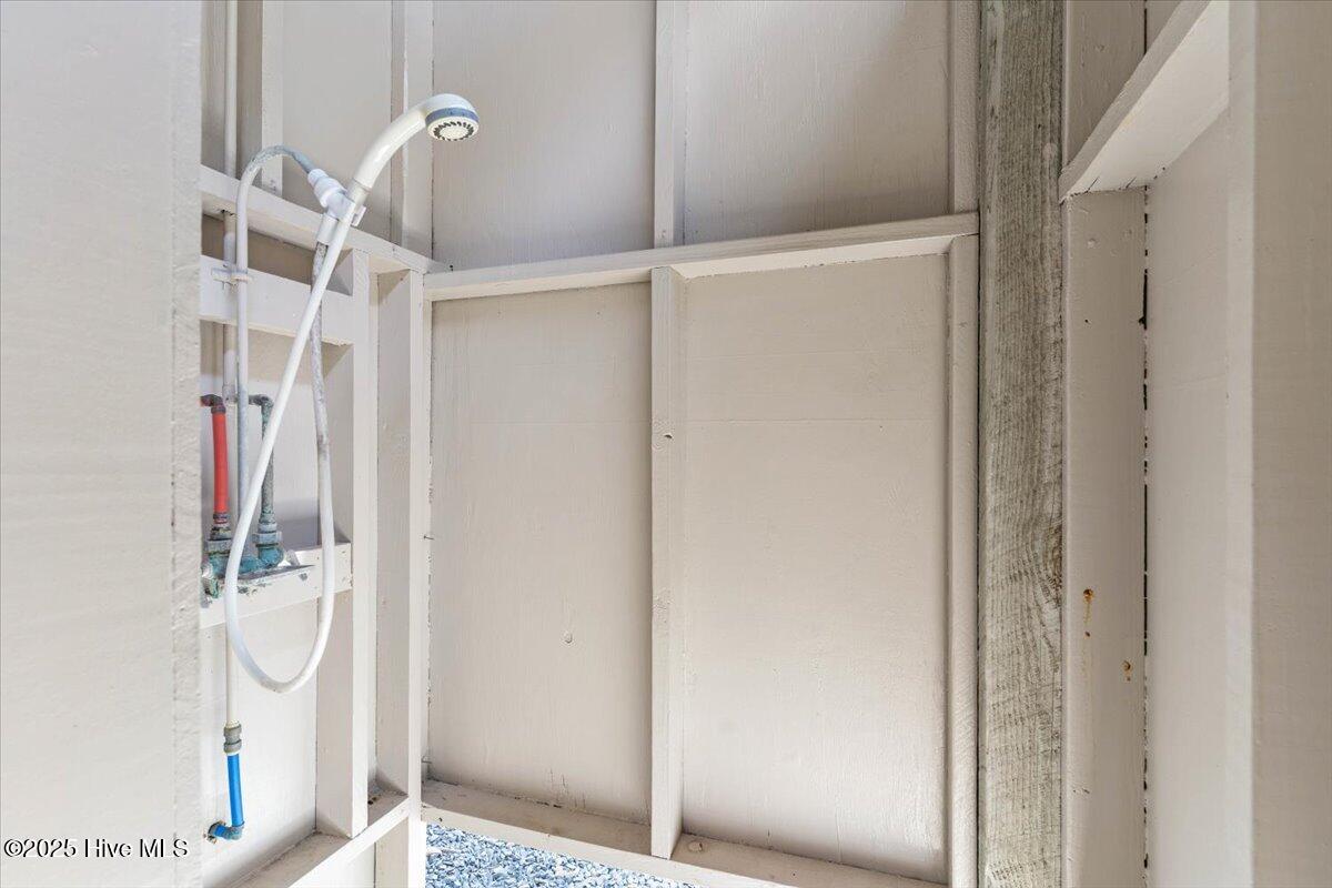 877 Ocean Boulevard W