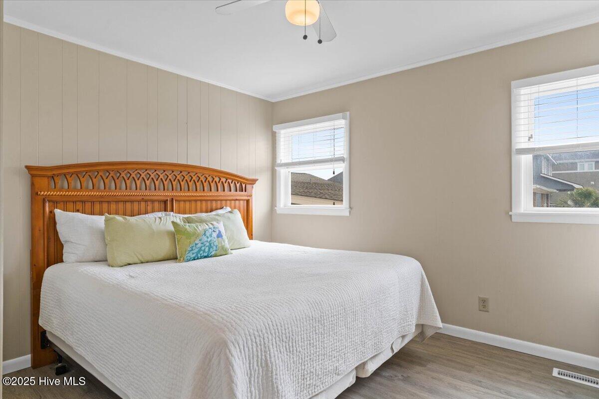 877 Ocean Boulevard W