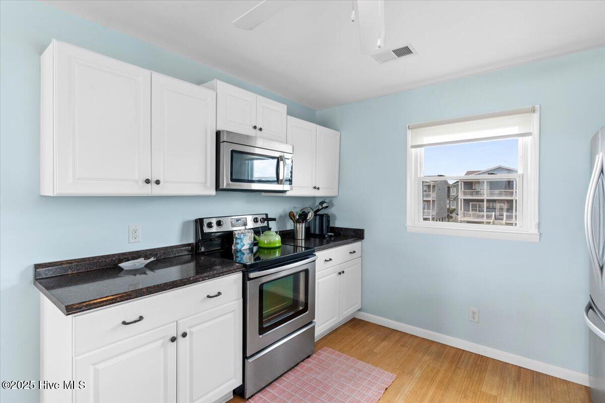 877 Ocean Boulevard W