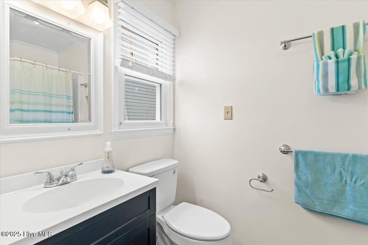 877 Ocean Boulevard W