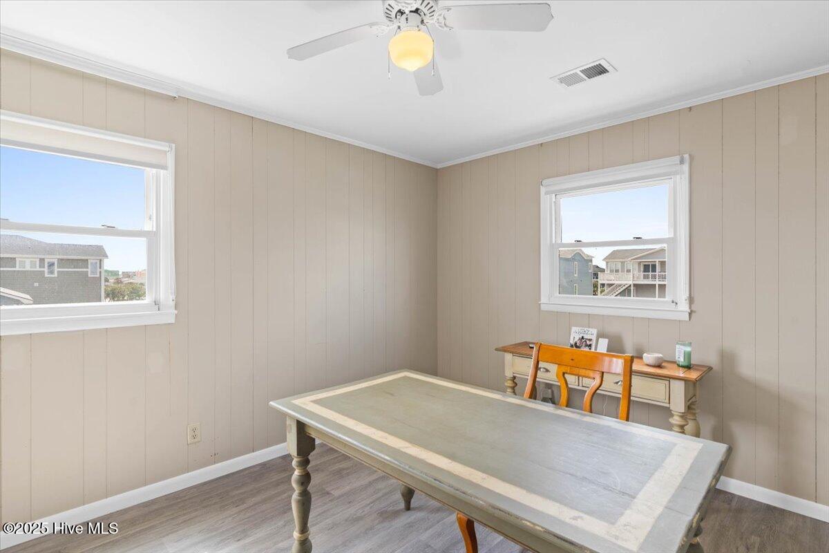 877 Ocean Boulevard W