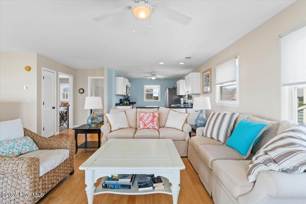 877 Ocean Boulevard W