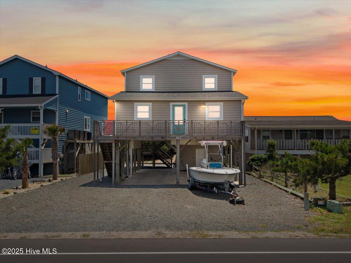 877 Ocean Boulevard W