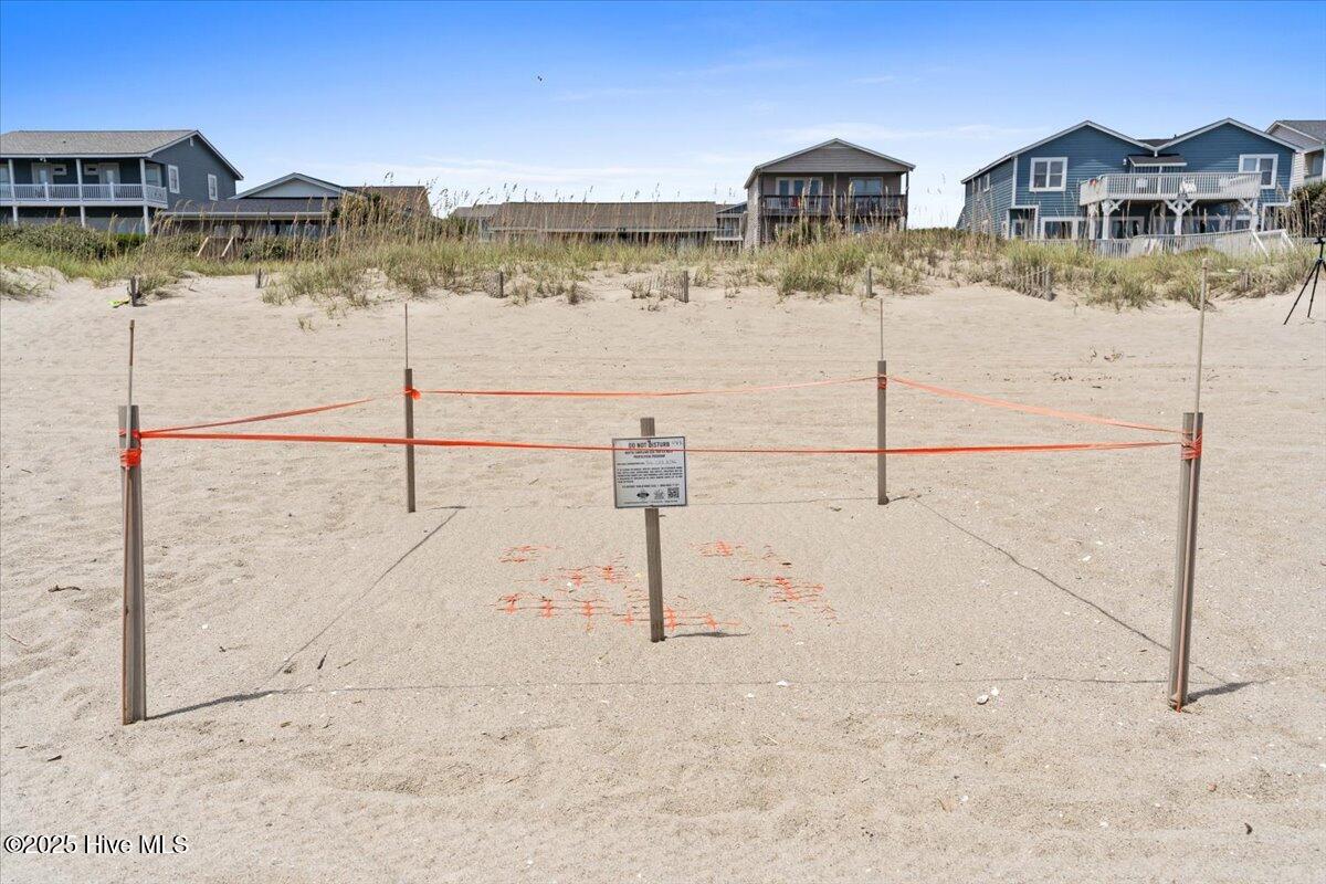 877 Ocean Boulevard W