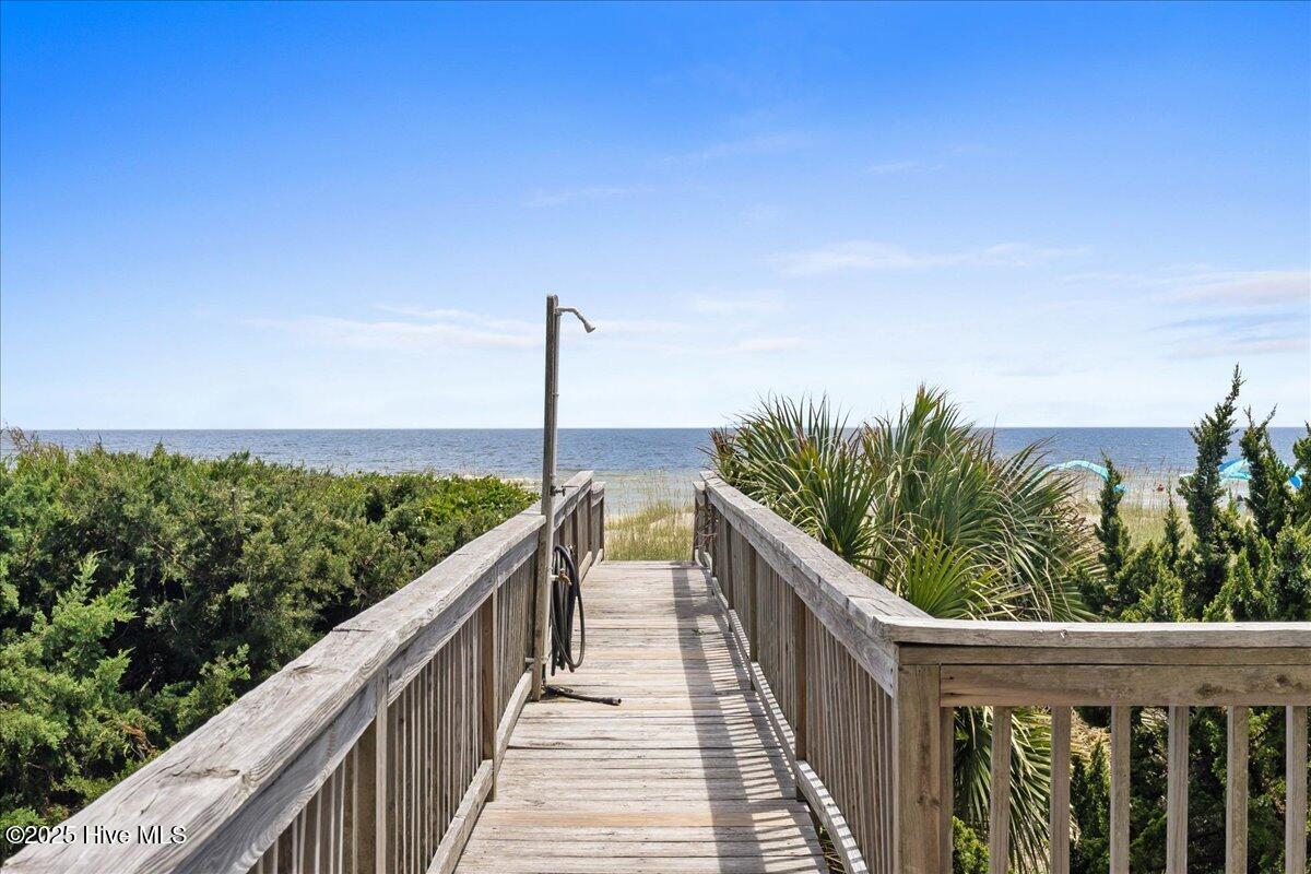 877 Ocean Boulevard W