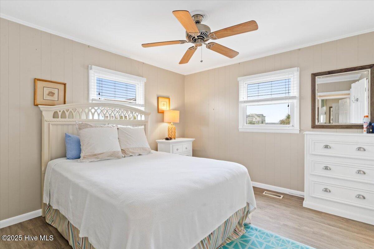 877 Ocean Boulevard W