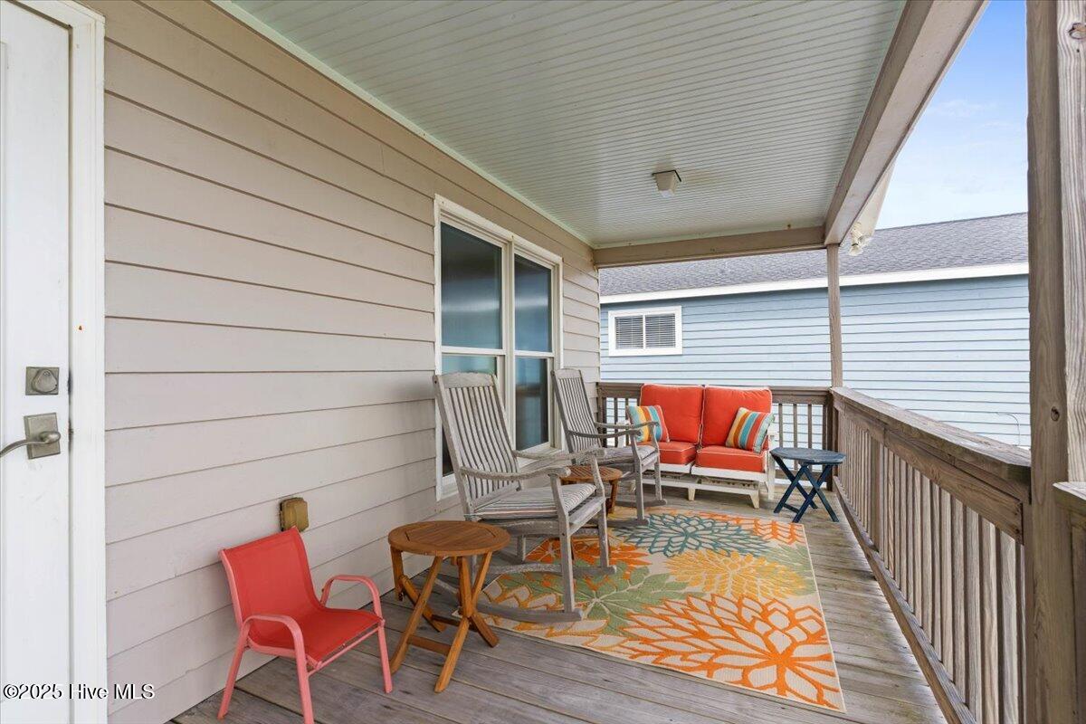 877 Ocean Boulevard W