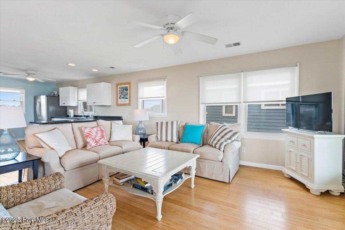 877 Ocean Boulevard W