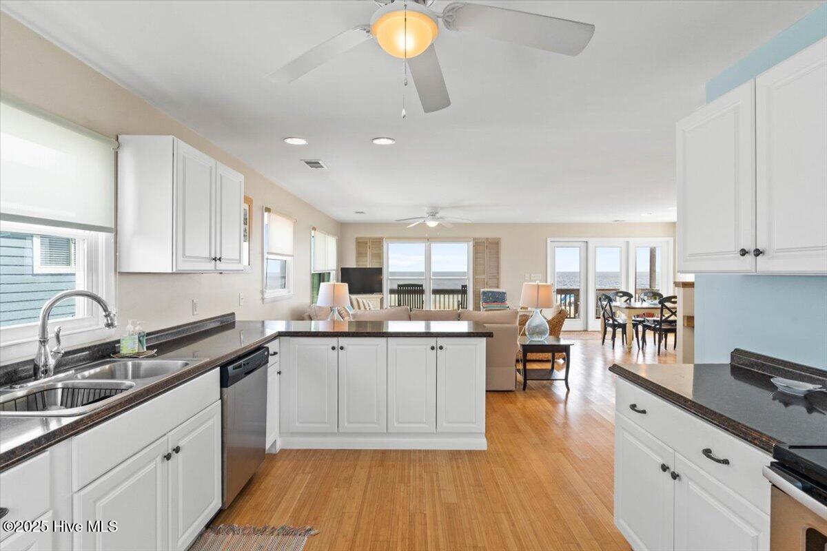 877 Ocean Boulevard W