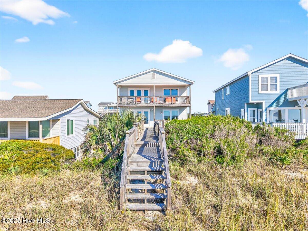 877 Ocean Boulevard W