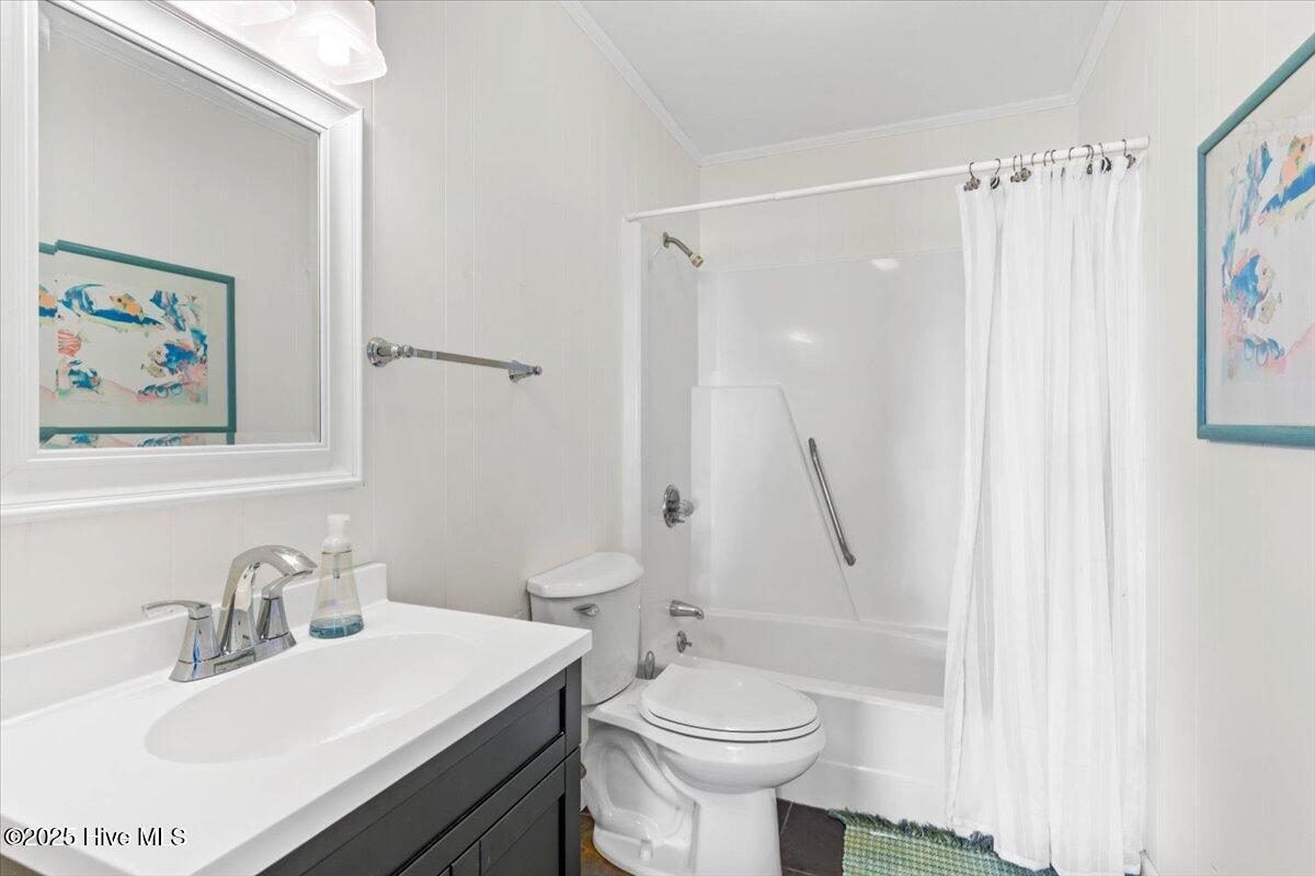 877 Ocean Boulevard W