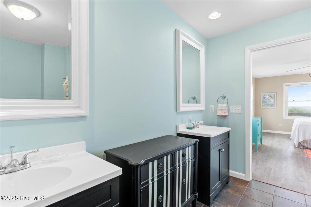 877 Ocean Boulevard W