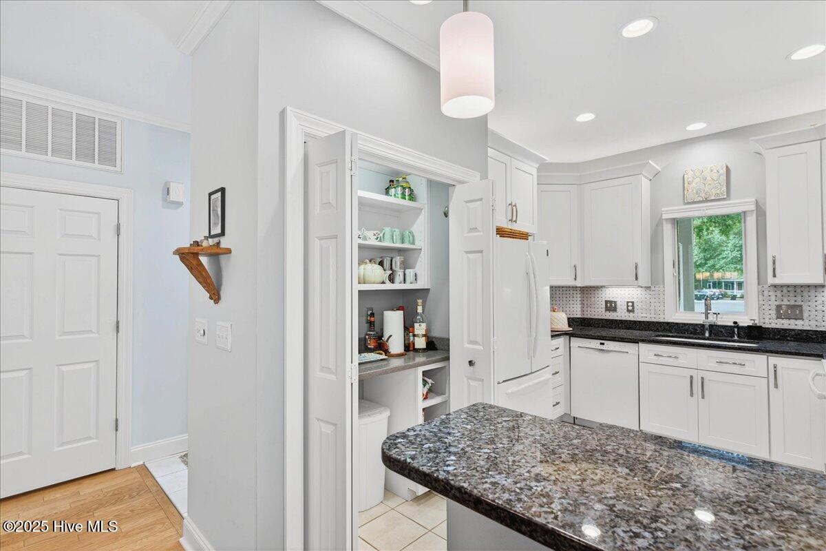 804 Indigo Village Court