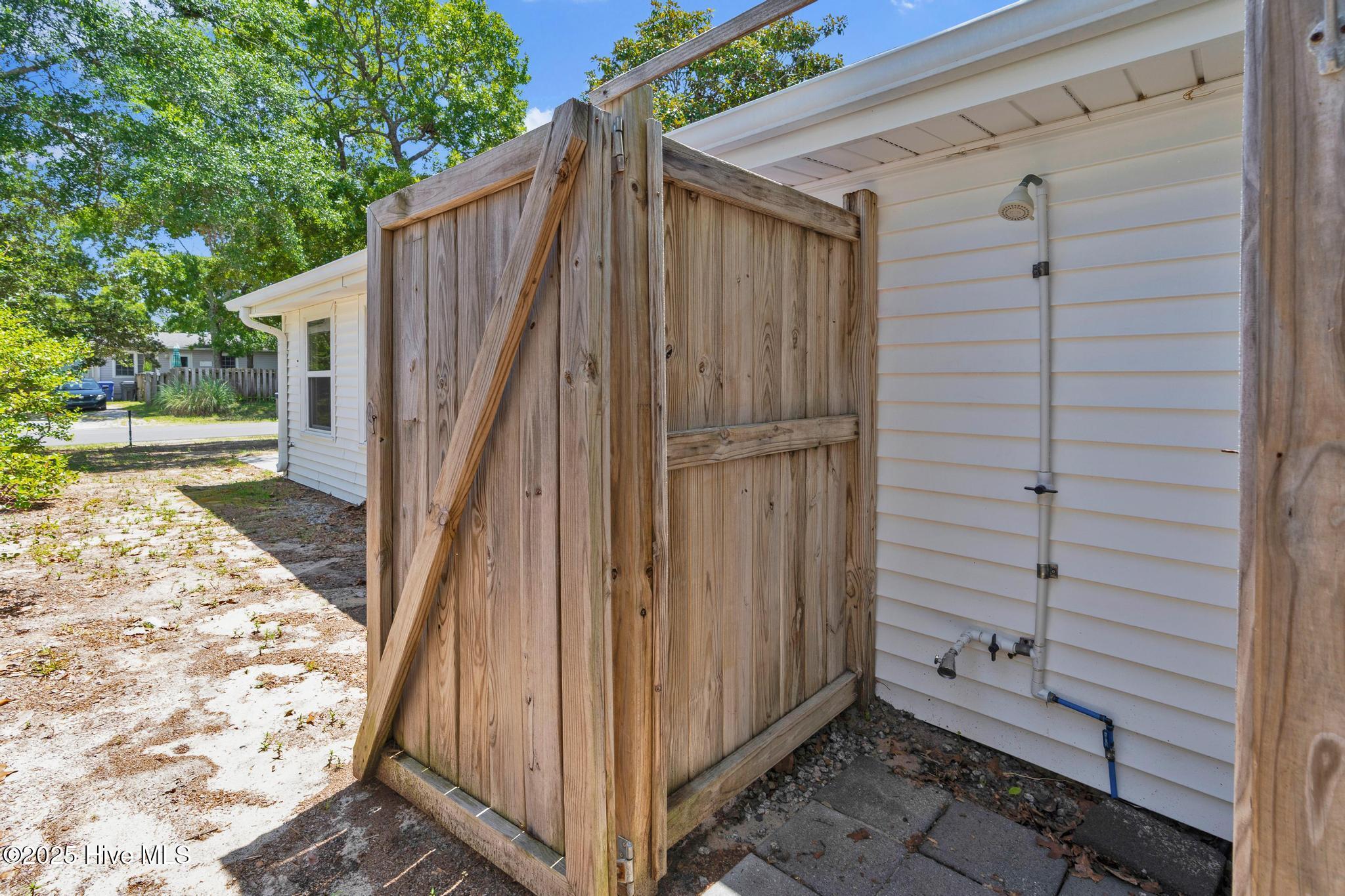 115 NE 9th Street