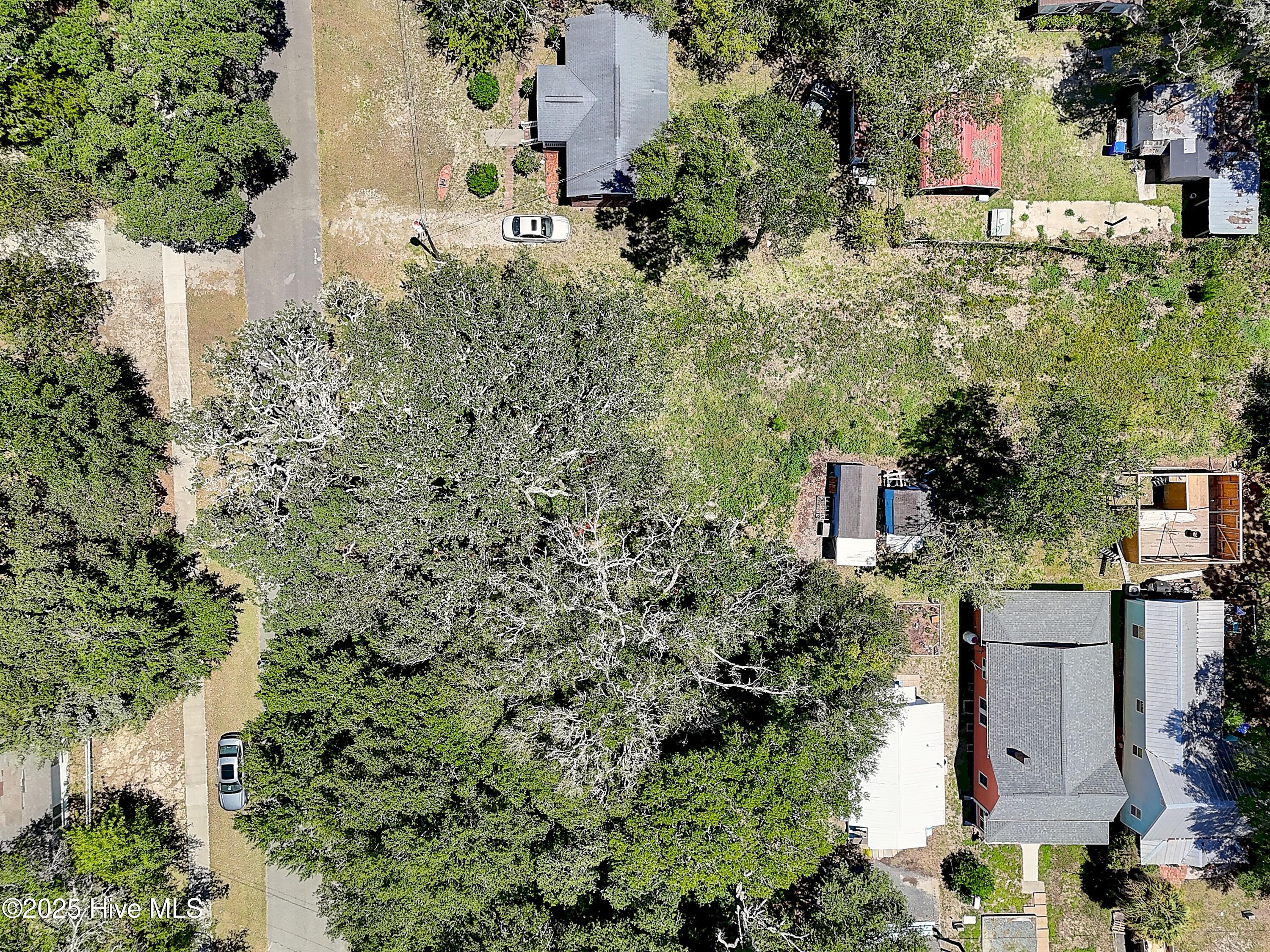 205 W Leonard Street