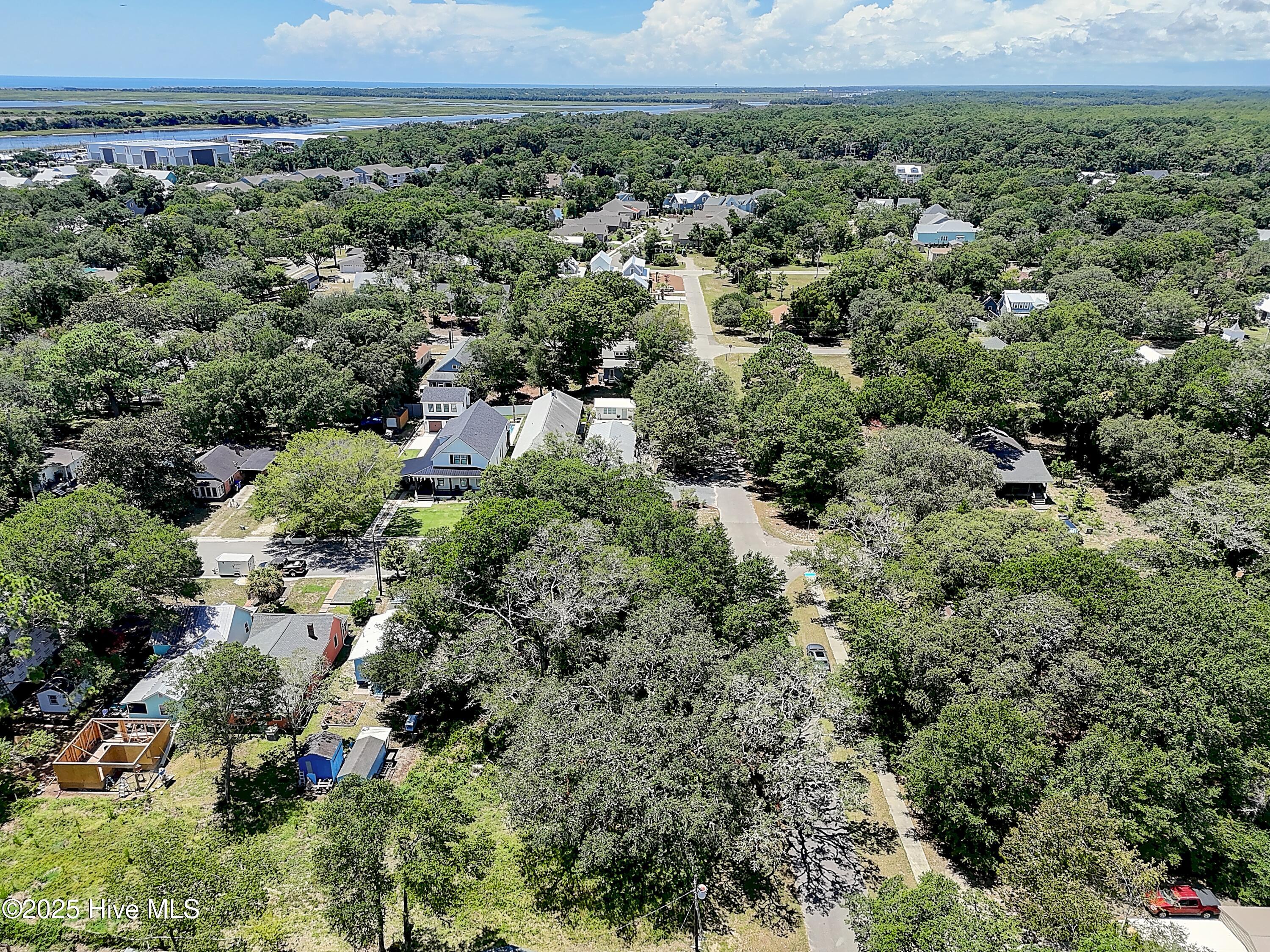 205 W Leonard Street