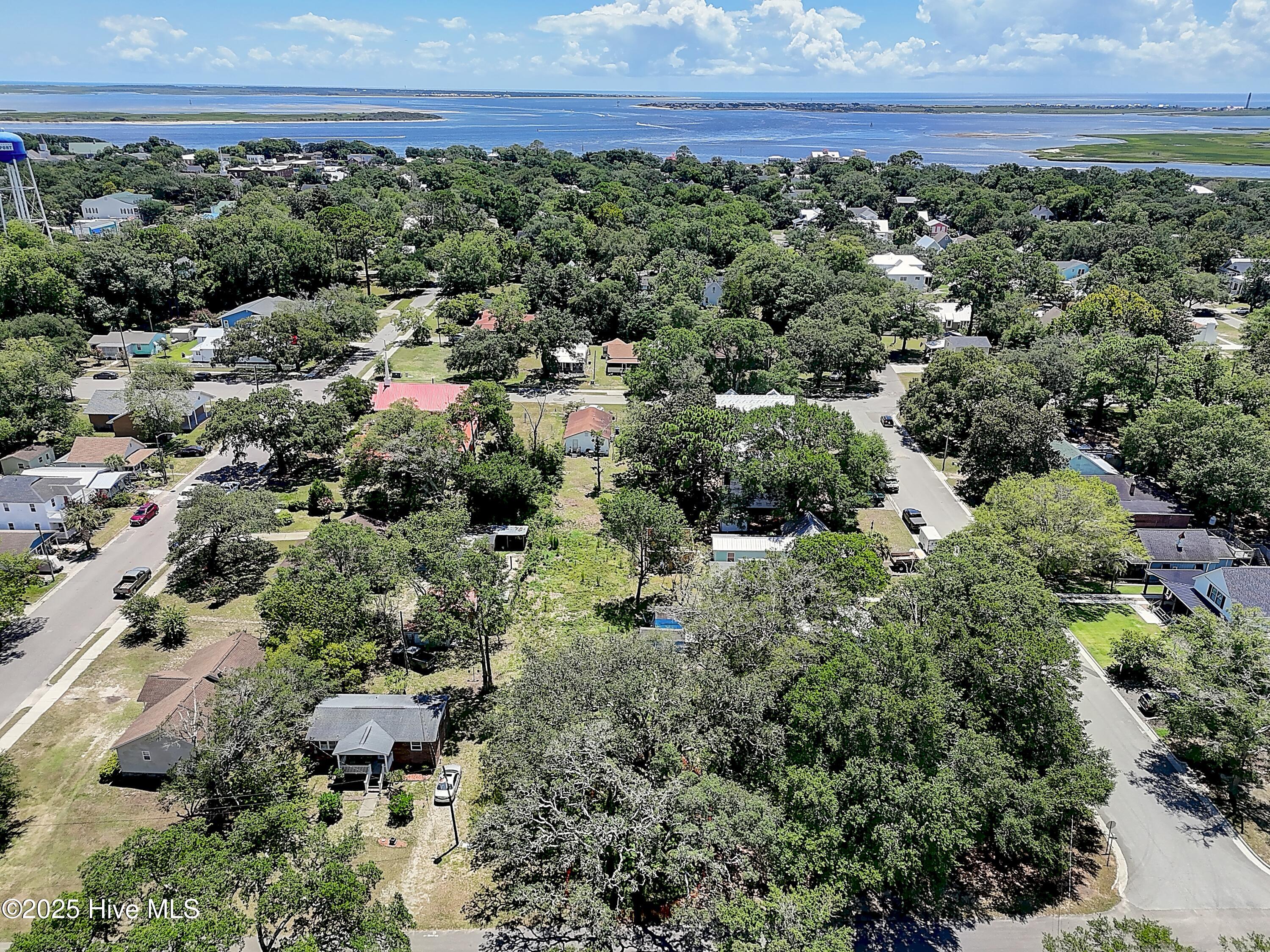 205 W Leonard Street