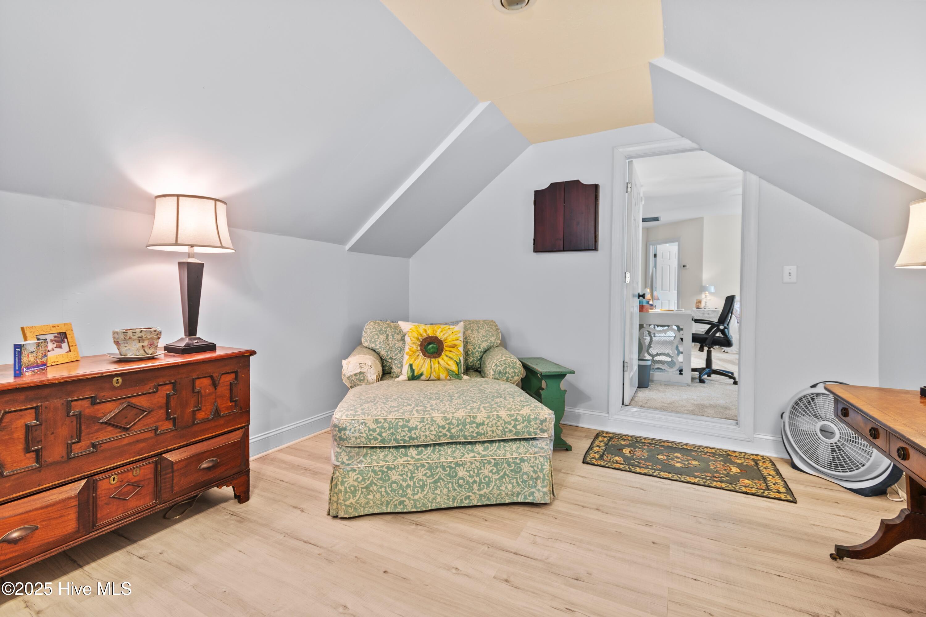 5147 Fernwood Drive