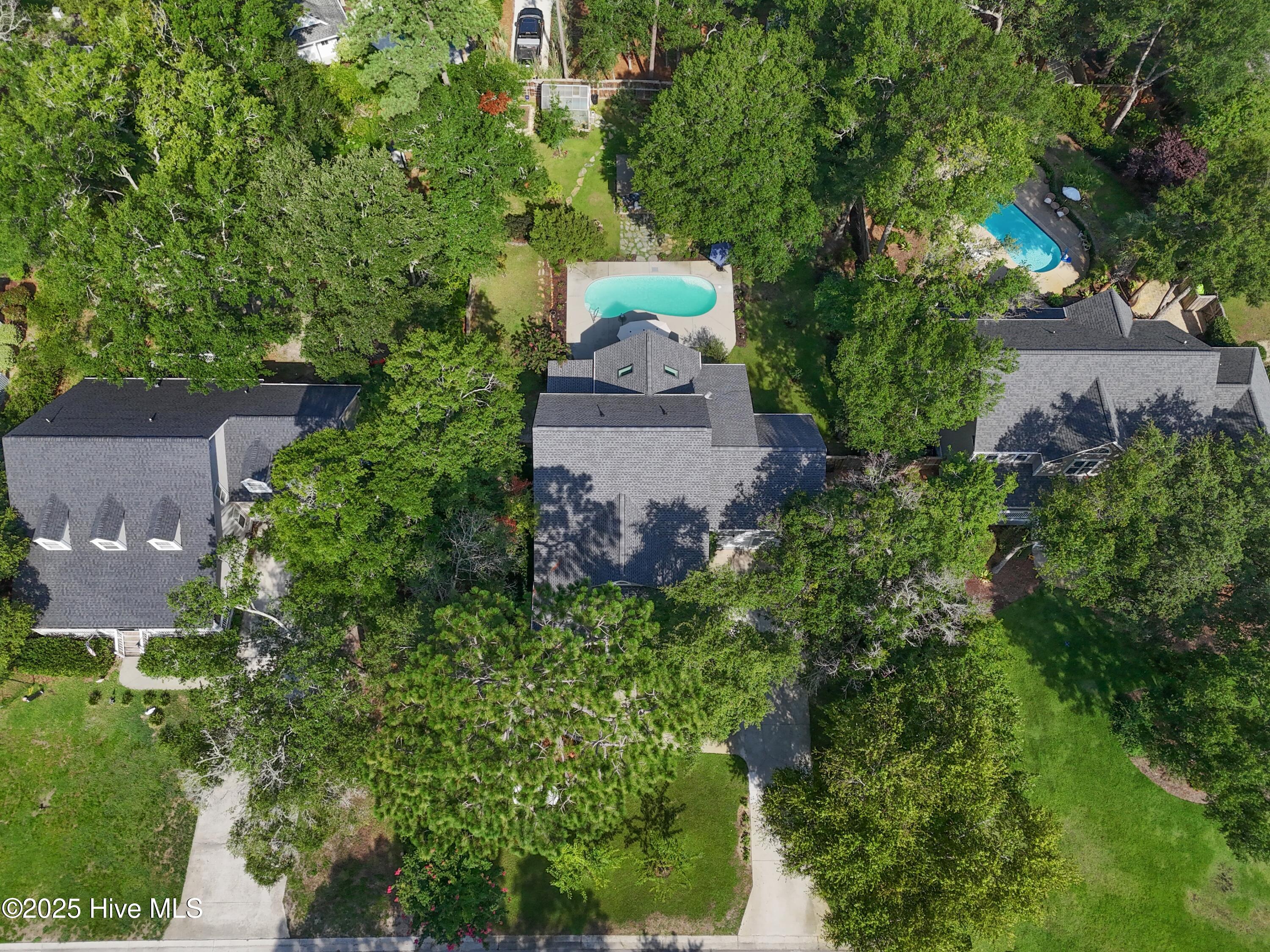5147 Fernwood Drive