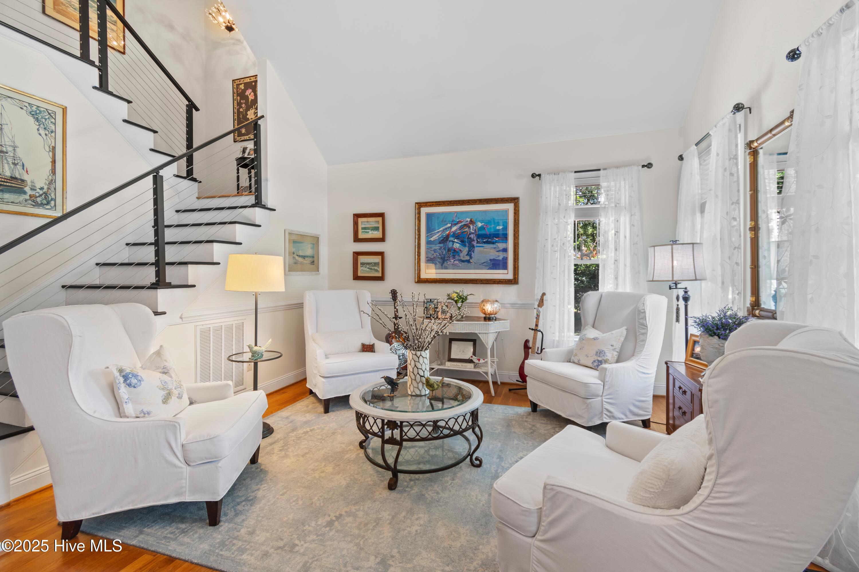 5147 Fernwood Drive