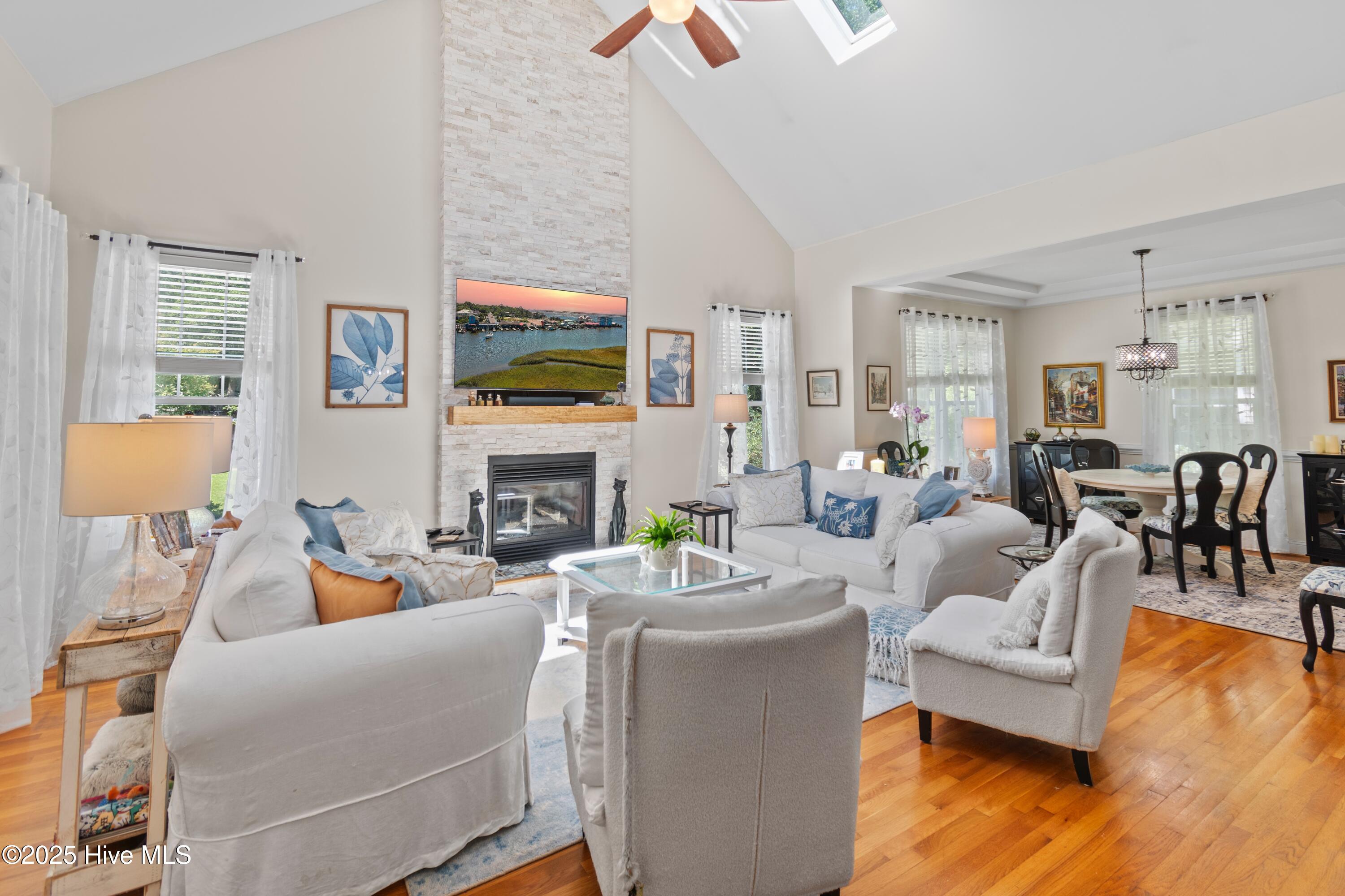 5147 Fernwood Drive