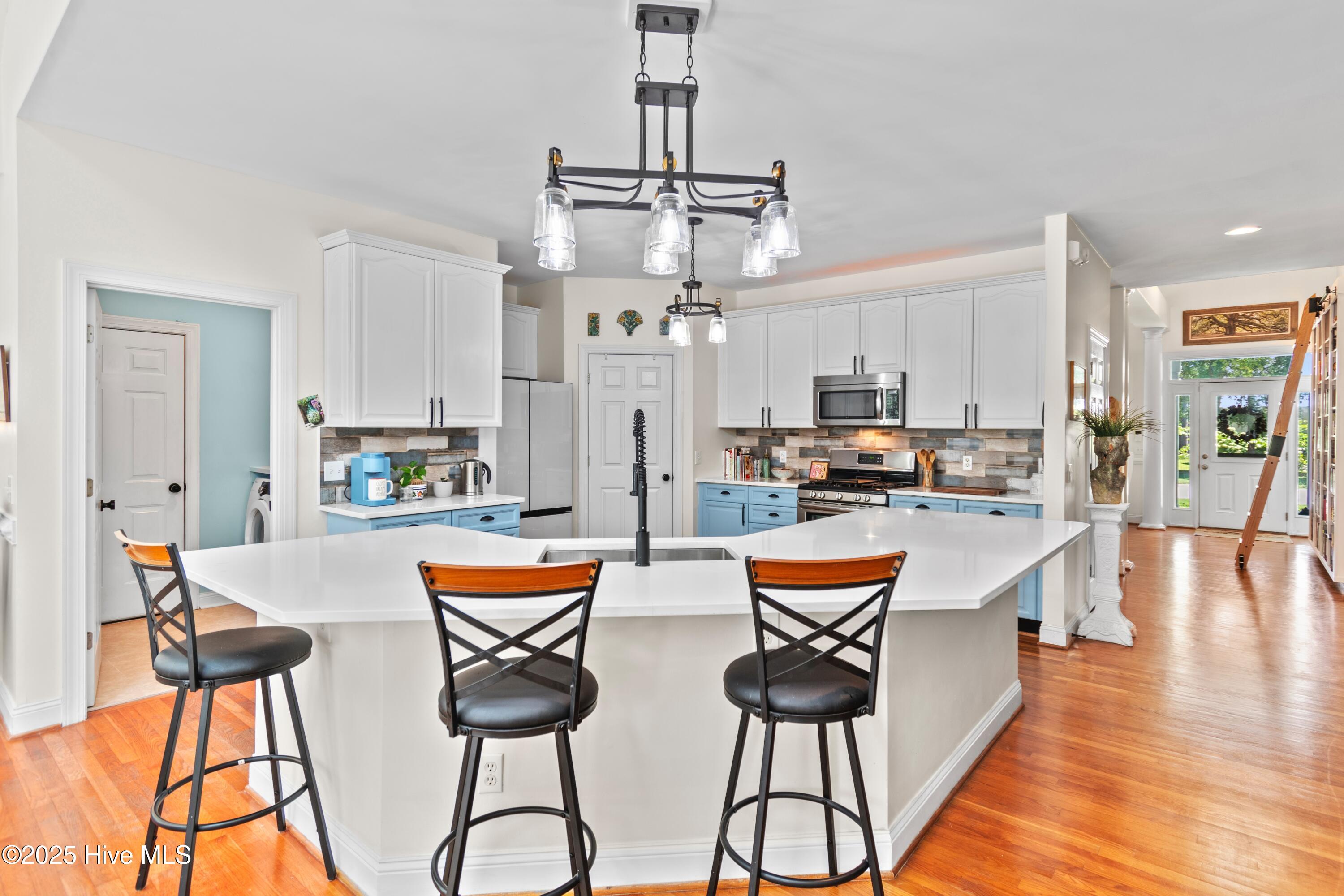 5147 Fernwood Drive