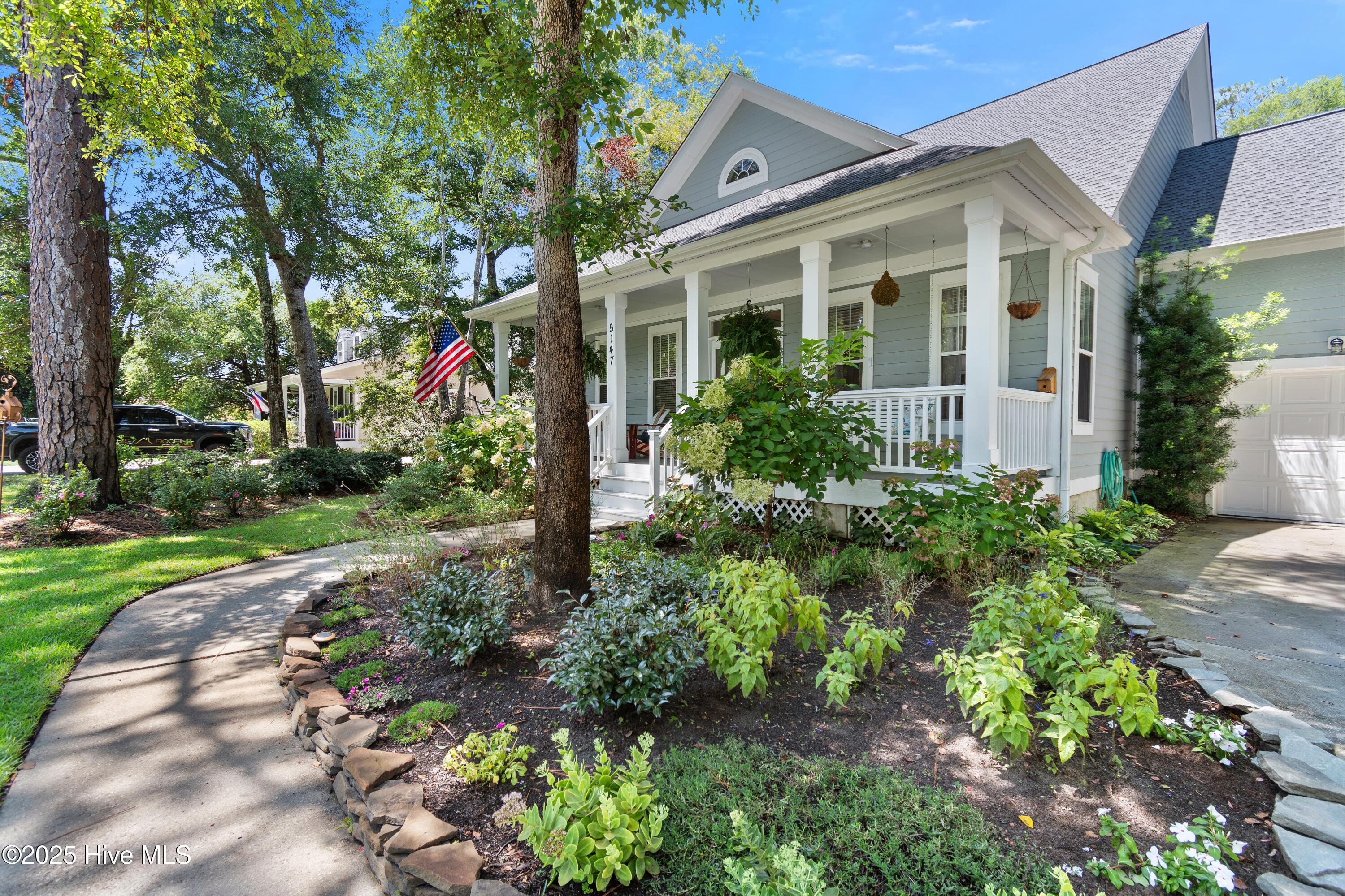 5147 Fernwood Drive